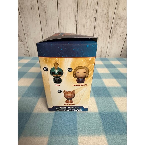 Funko Dorbz Marvel Captain Marvel Vers Funko Limited Edition Exclusive #481 NIB - Picture 5 of 5